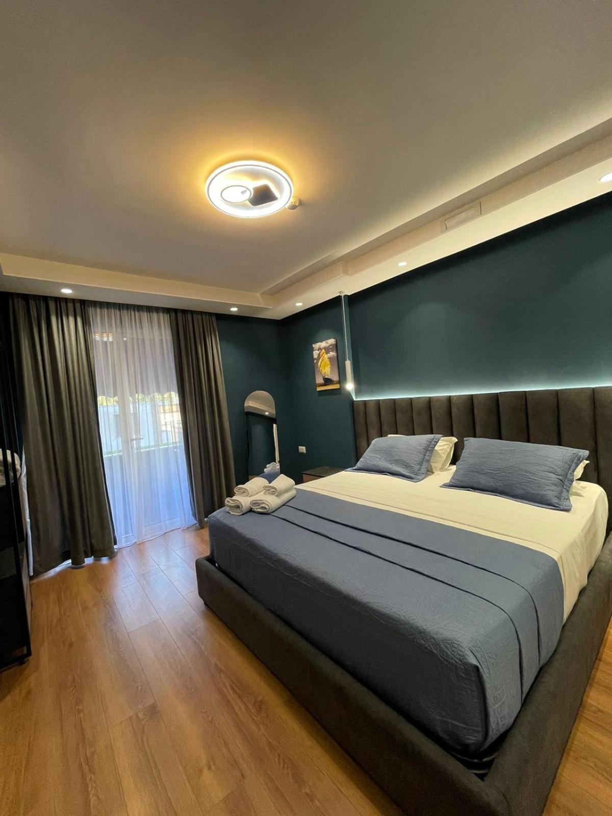 Peaky Hotel Durres Exterior photo